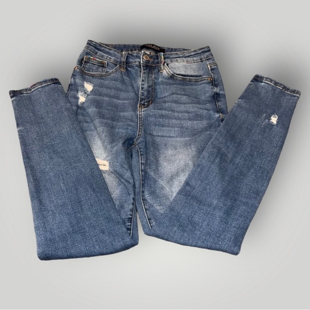 Judy Blue Skinny Embroidered Colorful Medium Wash Denim Jeans Women’s Size 7/28 - Picture 2 of 9